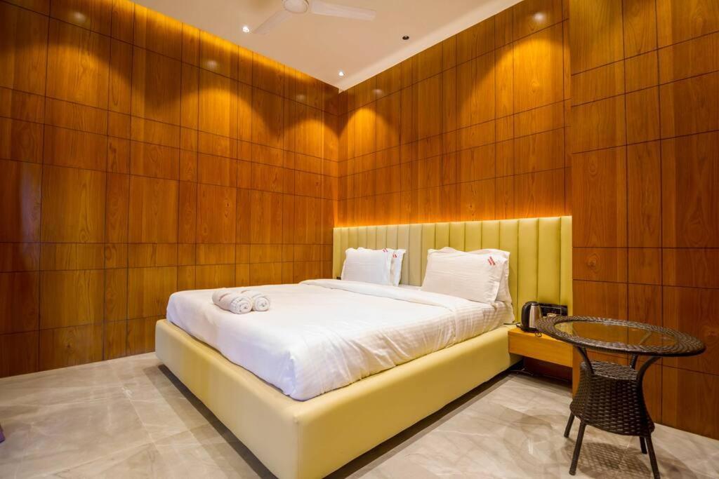 Celebrity Villa Игатпури Экстерьер фото