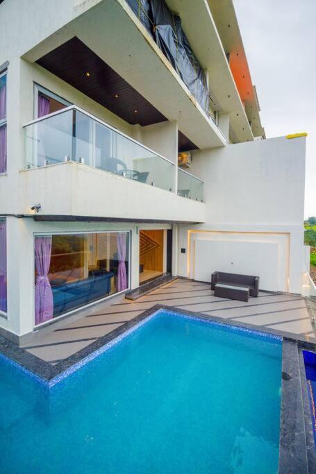 Celebrity Villa Игатпури Экстерьер фото