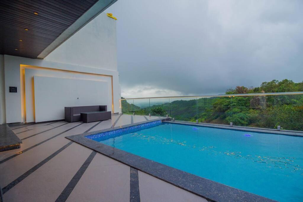 Celebrity Villa Игатпури Экстерьер фото