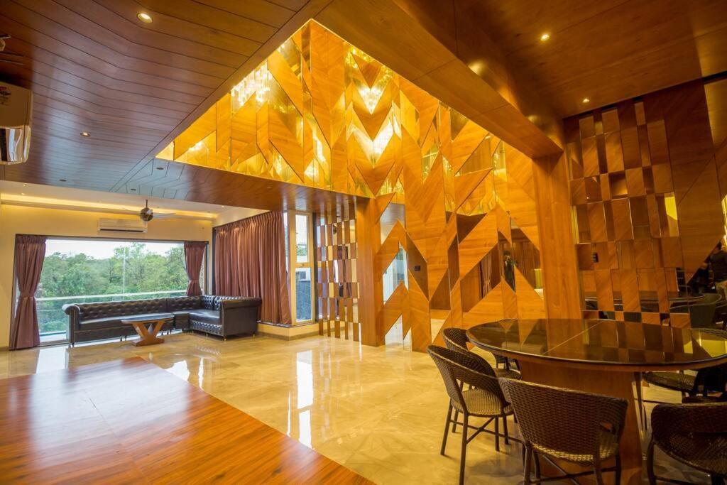 Celebrity Villa Игатпури Экстерьер фото