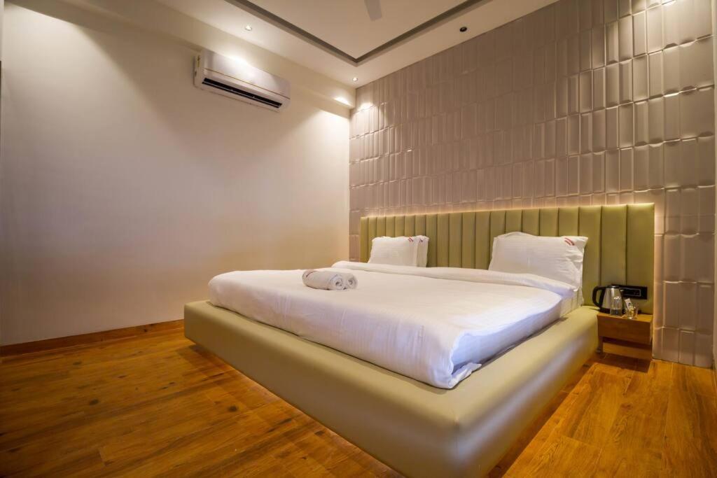 Celebrity Villa Игатпури Экстерьер фото